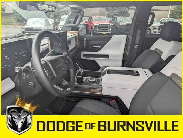 2025 GMC Hummer EV - Image 10 of 20