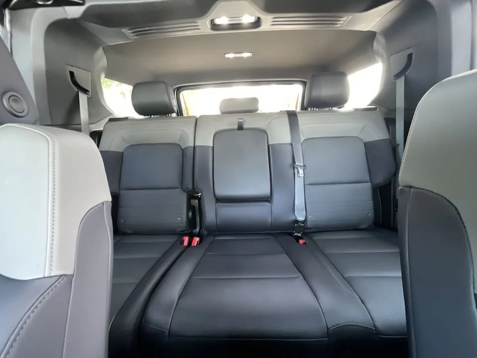 2025 GMC Hummer EV - Image 13 of 19