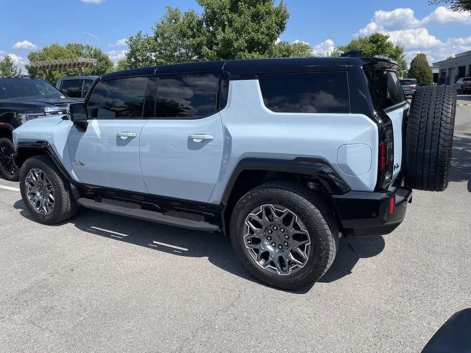 2025 GMC Hummer EV - Image 2 of 19