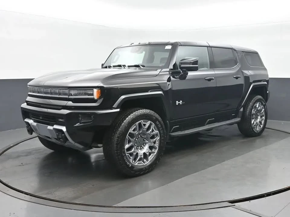 2025 GMC Hummer EV - Image 7 of 16
