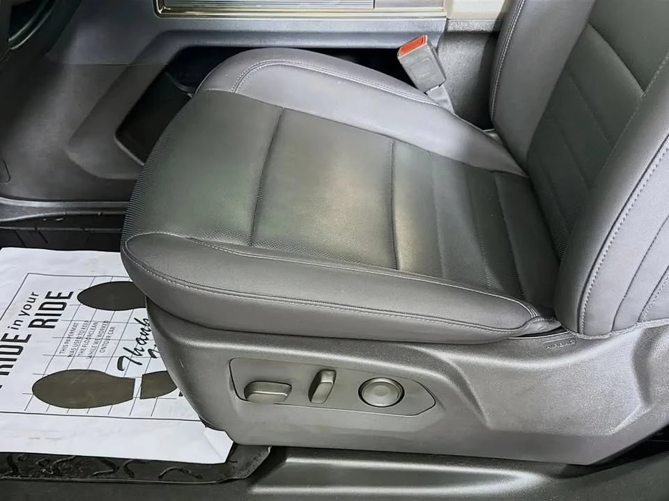 2025 GMC Hummer EV - Image 16 of 20
