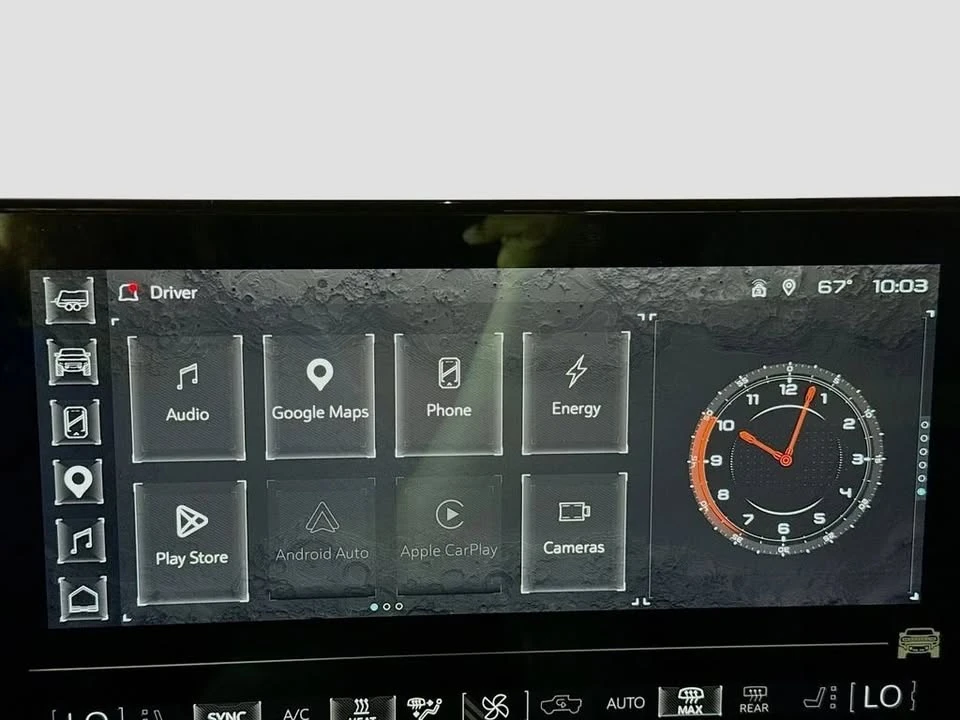 2025 GMC Hummer EV - Image 14 of 20