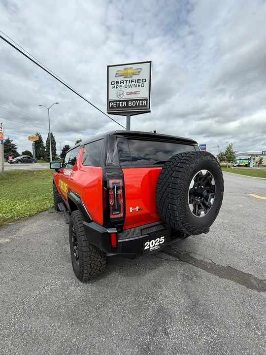 2025 GMC Hummer EV - Image 3 of 8