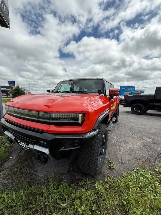 2025 GMC Hummer EV - Image 2 of 8