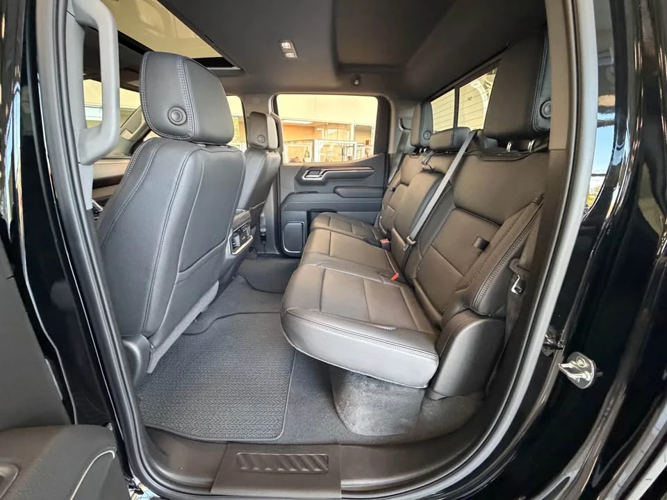 2025 GMC Sierra 5th Gen - Image 6 of 9