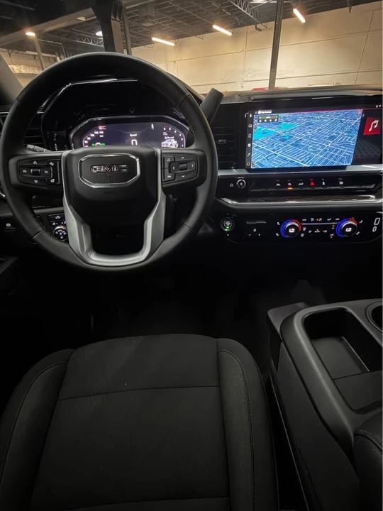 2025 GMC Sierra 5th Gen - Image 6 of 20