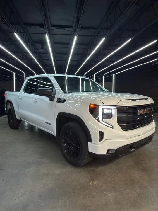 2025 GMC Sierra 5th Gen - Image 5 of 20