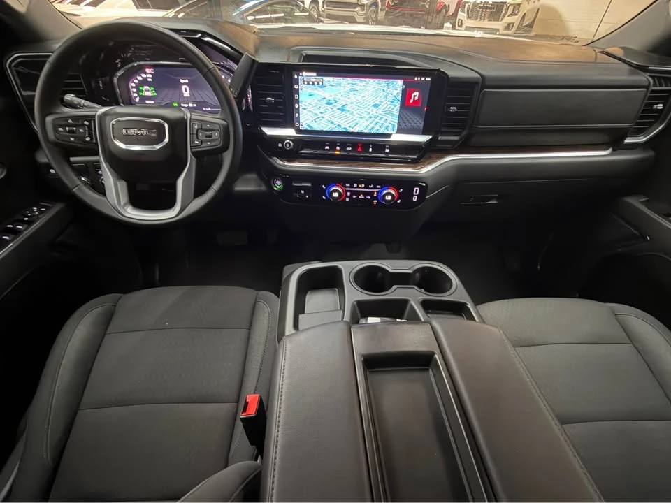 2025 GMC Sierra 5th Gen - Image 7 of 20