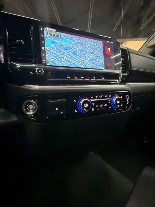 2025 GMC Sierra 5th Gen - Image 9 of 20
