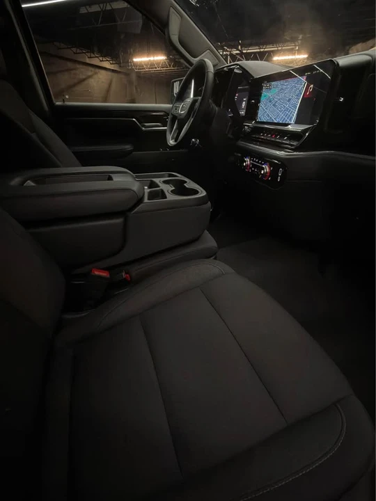 2025 GMC Sierra 5th Gen - Image 13 of 20