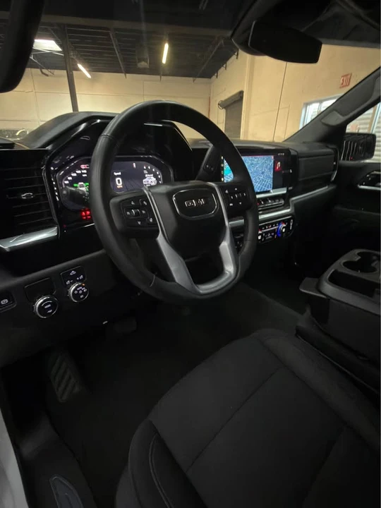 2025 GMC Sierra 5th Gen - Image 12 of 20