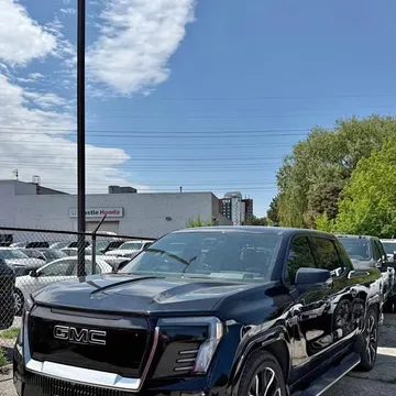 2025 GMC Sierra EV Denali Max Range