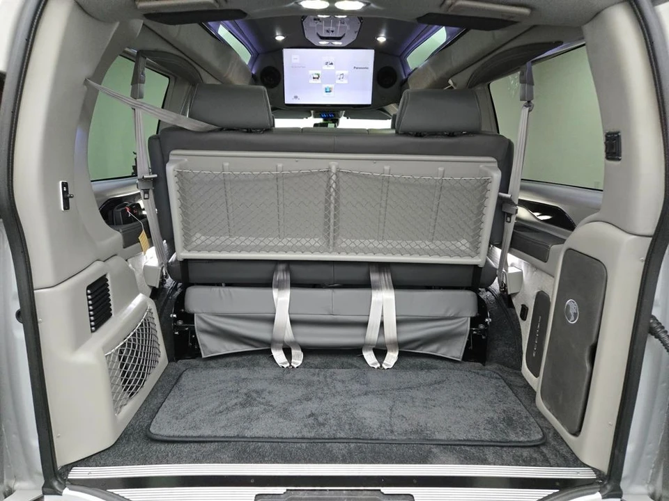 2025 GMC Savana - Image 6 of 21