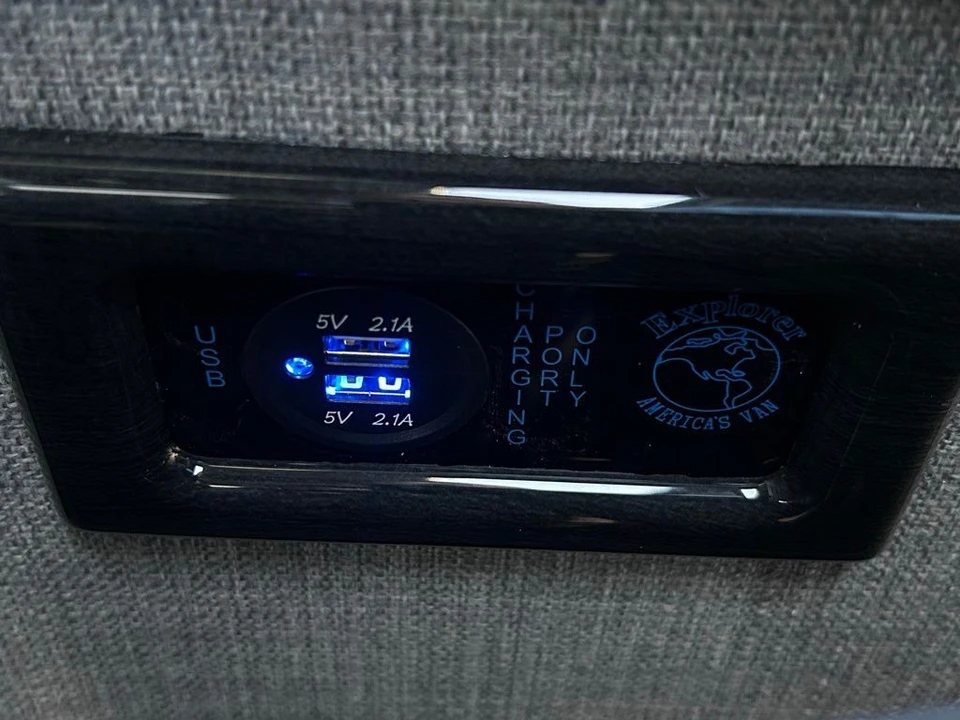 2025 GMC Savana - Image 14 of 21