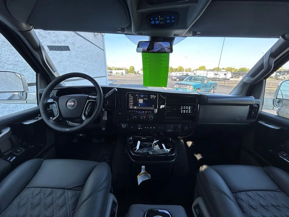 2025 GMC Savana - Image 2 of 12