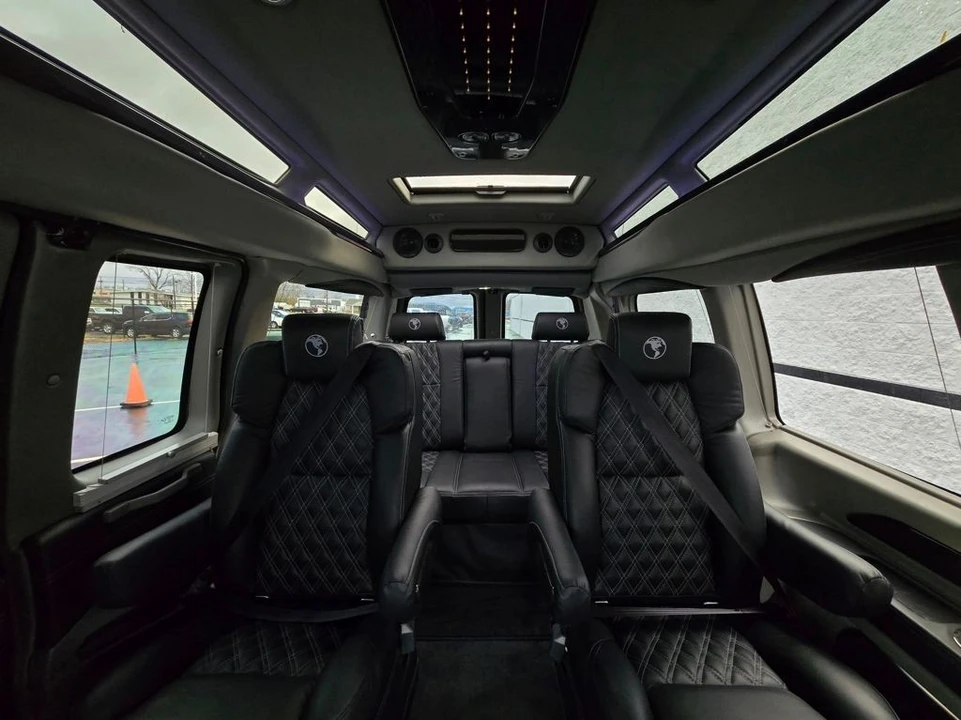 2025 GMC Savana - Image 2 of 12