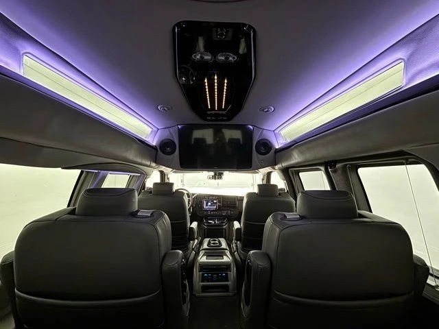 2025 GMC Savana - Image 3 of 21