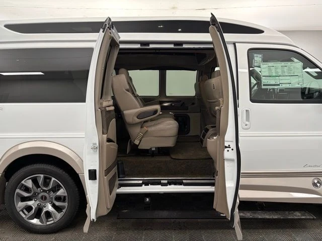2025 GMC Savana - Image 6 of 21