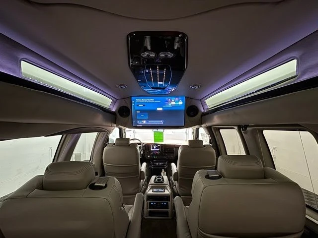 2025 GMC Savana - Image 3 of 21