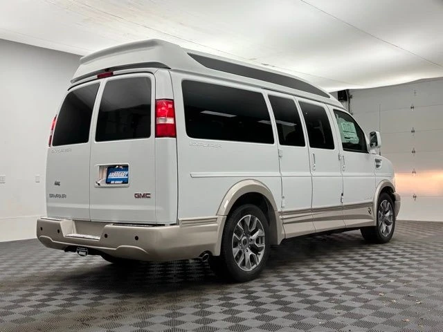 2025 GMC Savana - Image 7 of 21