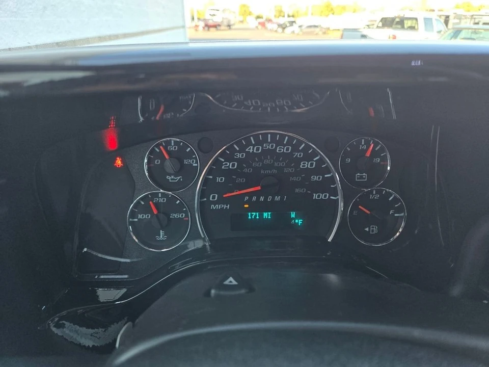 2025 GMC Savana - Image 12 of 21