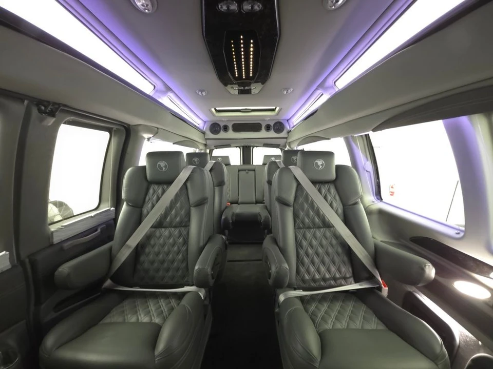 2025 GMC Savana - Image 3 of 21