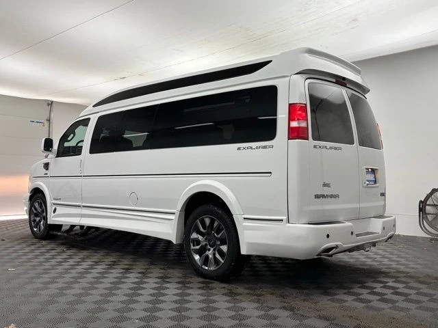 2025 GMC Savana - Image 10 of 21