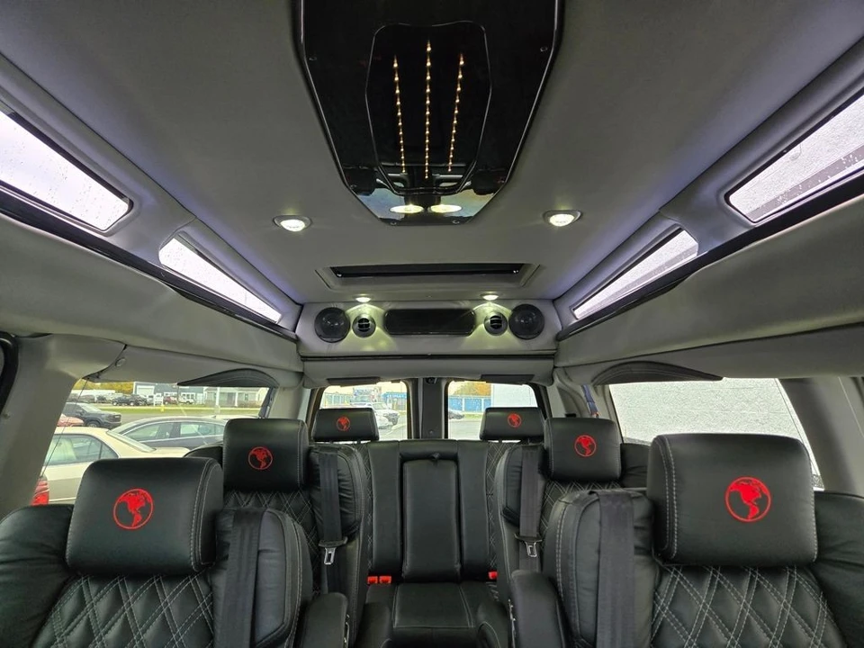 2025 GMC Savana - Image 2 of 21