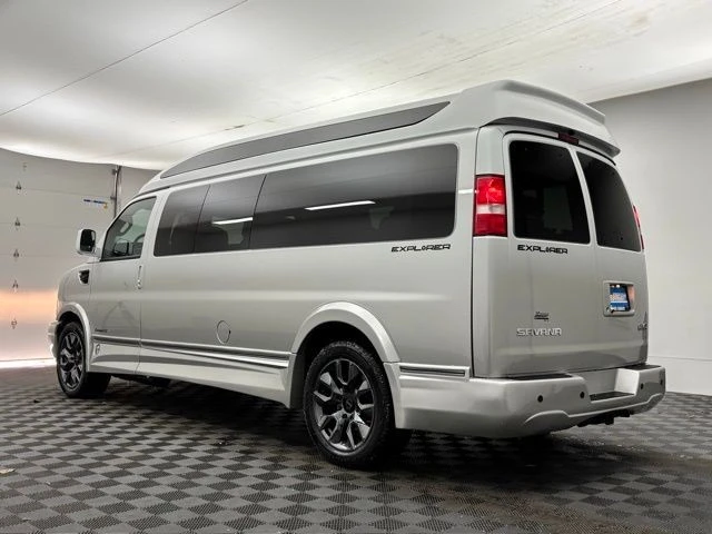 2025 GMC Savana - Image 21 of 21