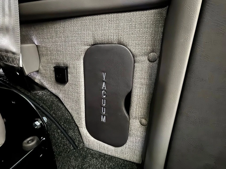 2025 GMC Savana - Image 20 of 21