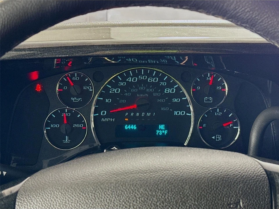 2025 GMC Savana - Image 4 of 21