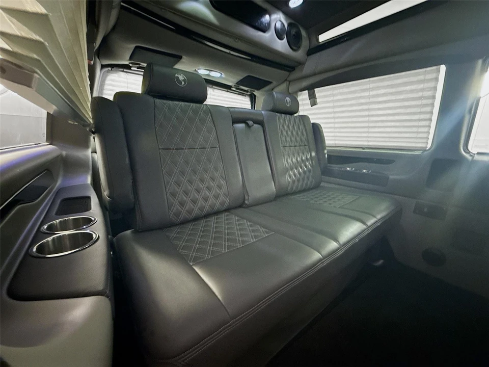 2025 GMC Savana - Image 19 of 21