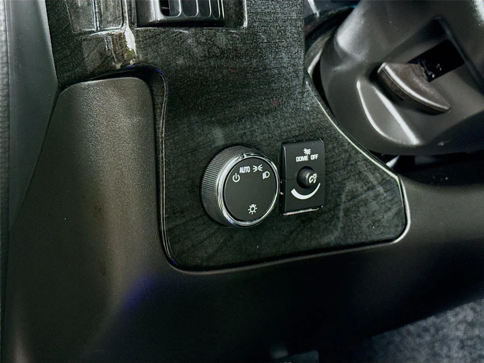 2025 GMC Savana - Image 7 of 14