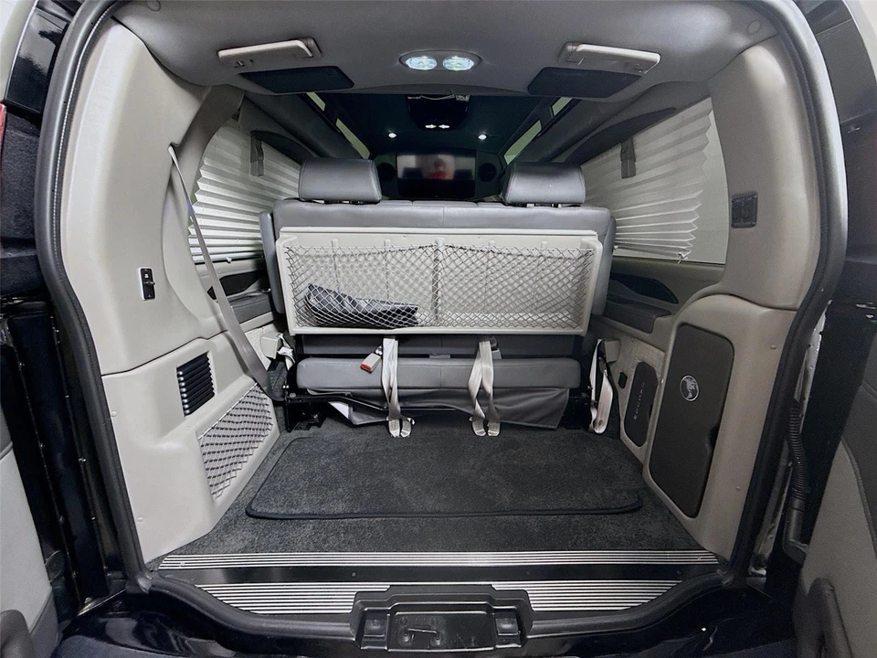 2025 GMC Savana - Image 17 of 21