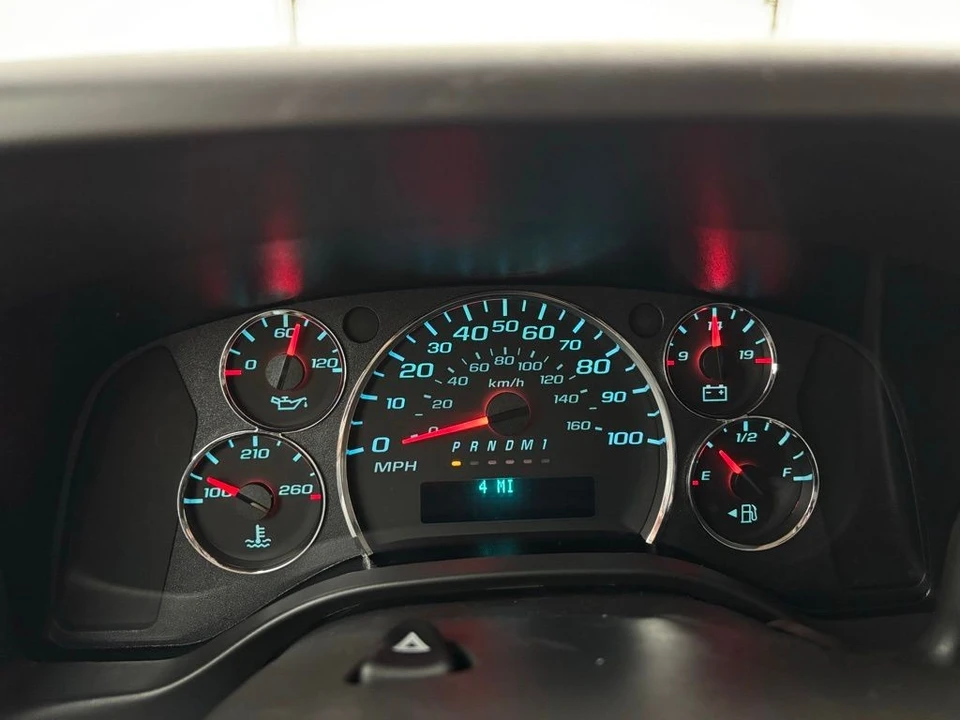 2025 GMC Savana - Image 20 of 21