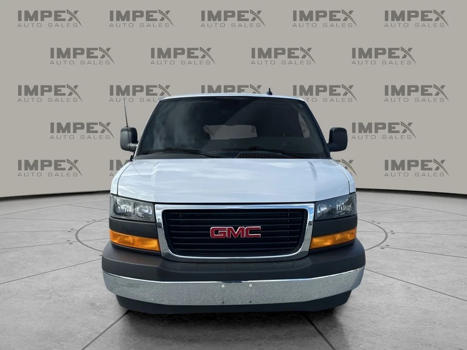 2025 GMC Savana - Image 8 of 21