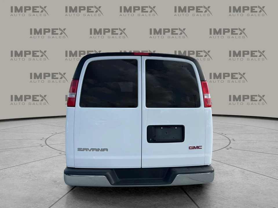 2025 GMC Savana - Image 4 of 21