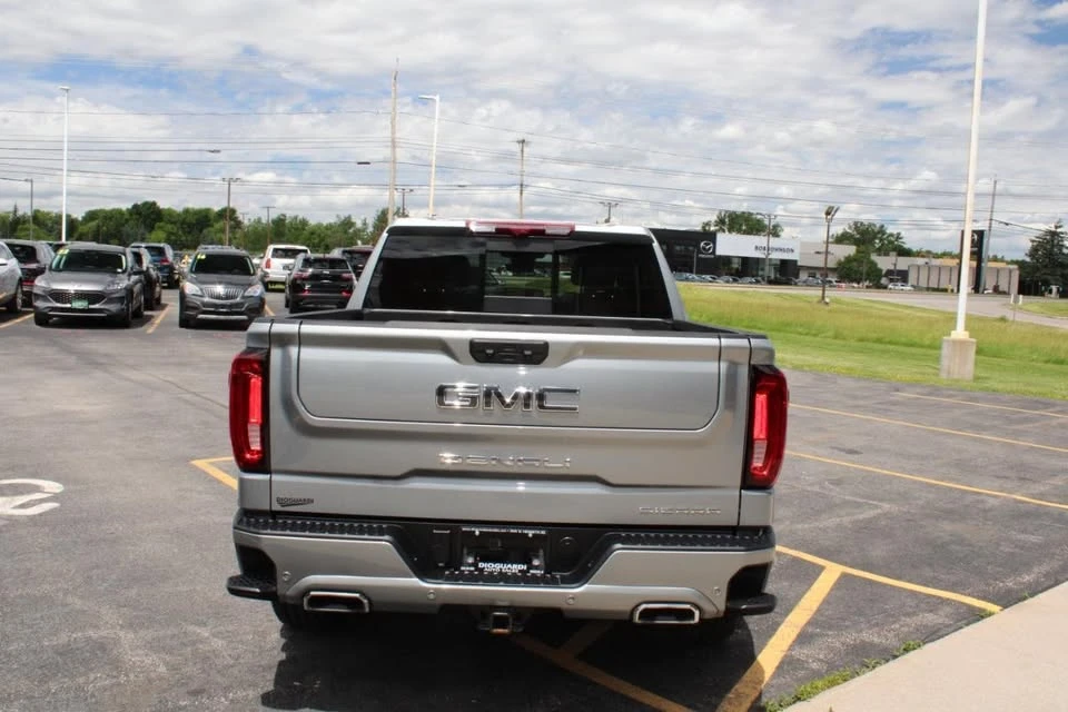 2025 GMC Sierra 5th Gen - Image 10 of 20