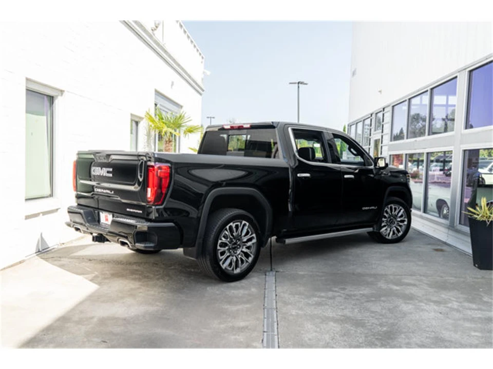 2025 GMC Sierra 5th Gen - Image 8 of 12