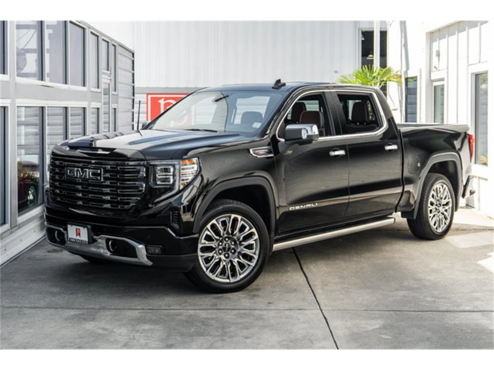 2025 GMC Sierra 5th Gen - Image 2 of 12