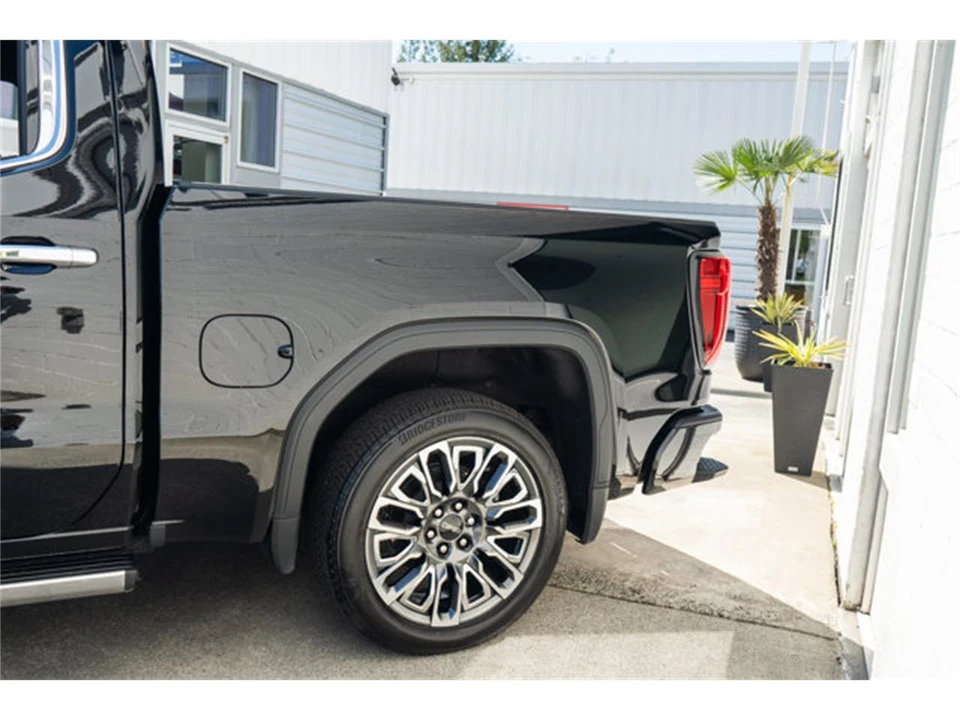 2025 GMC Sierra 5th Gen - Image 5 of 12