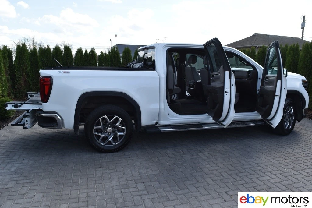 2025 GMC Sierra 5th Gen - Image 20 of 21