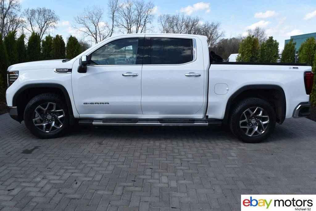 2025 GMC Sierra 5th Gen - Image 9 of 21