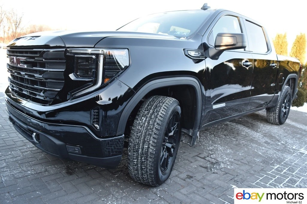 2025 GMC Sierra 5th Gen - Image 9 of 21