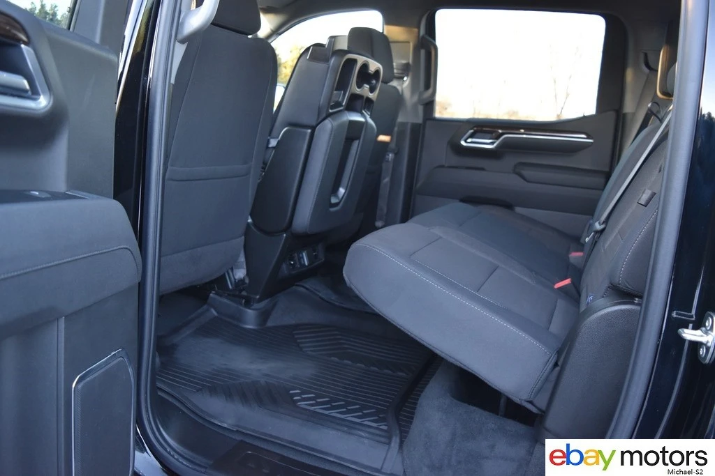 2025 GMC Sierra 5th Gen - Image 13 of 21
