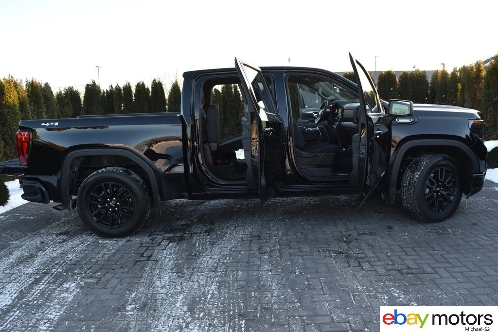 2025 GMC Sierra 5th Gen - Image 19 of 21