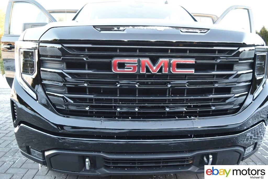 2025 GMC Sierra 5th Gen - Image 20 of 21