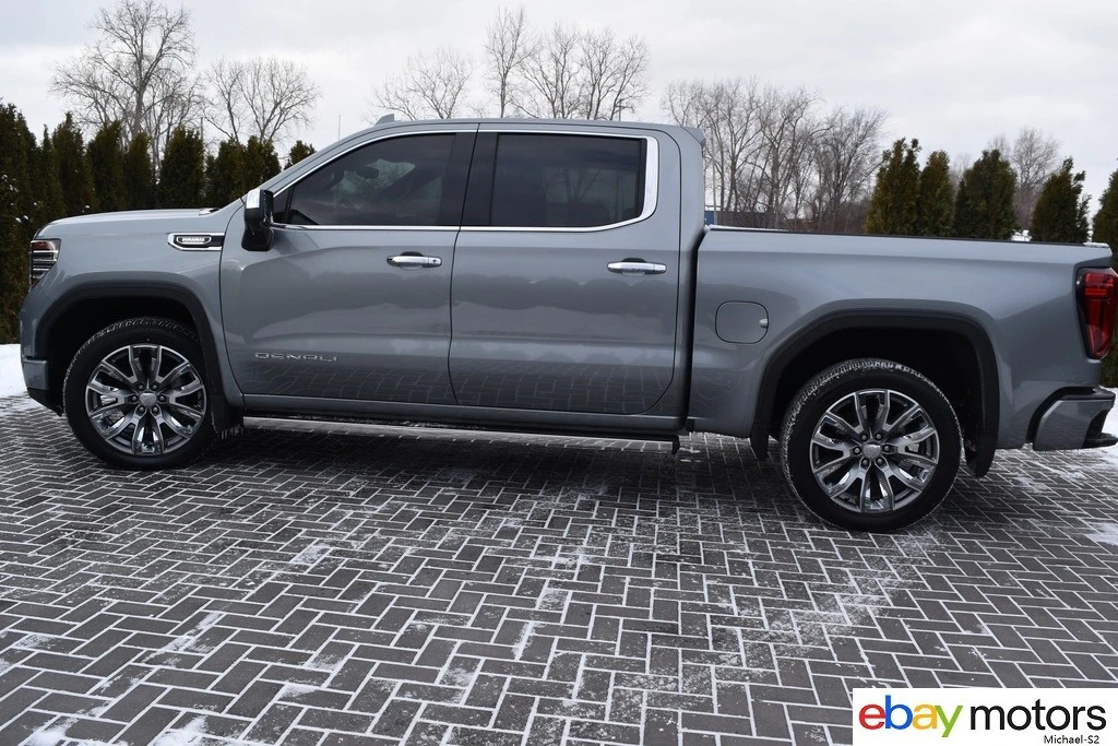 2025 GMC Sierra 5th Gen - Image 8 of 21