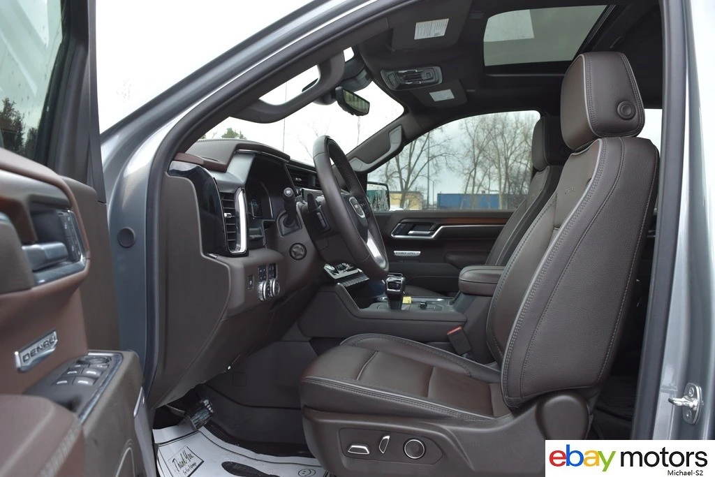 2025 GMC Sierra 5th Gen - Image 10 of 21
