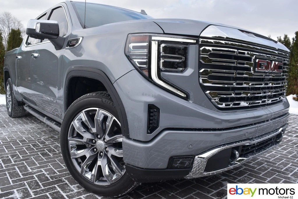 2025 GMC Sierra 5th Gen - Image 2 of 21